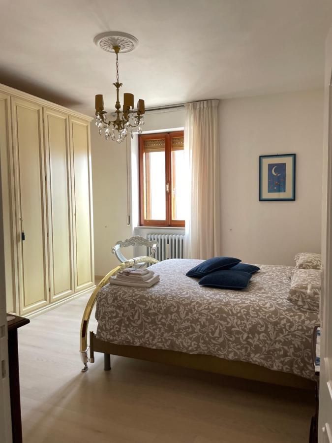 Appartement La Signora Dei Fiori à Gubbio Extérieur photo